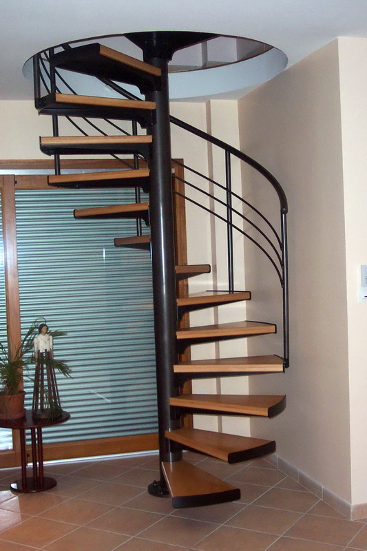 escalier helicoidal pour mezzanine